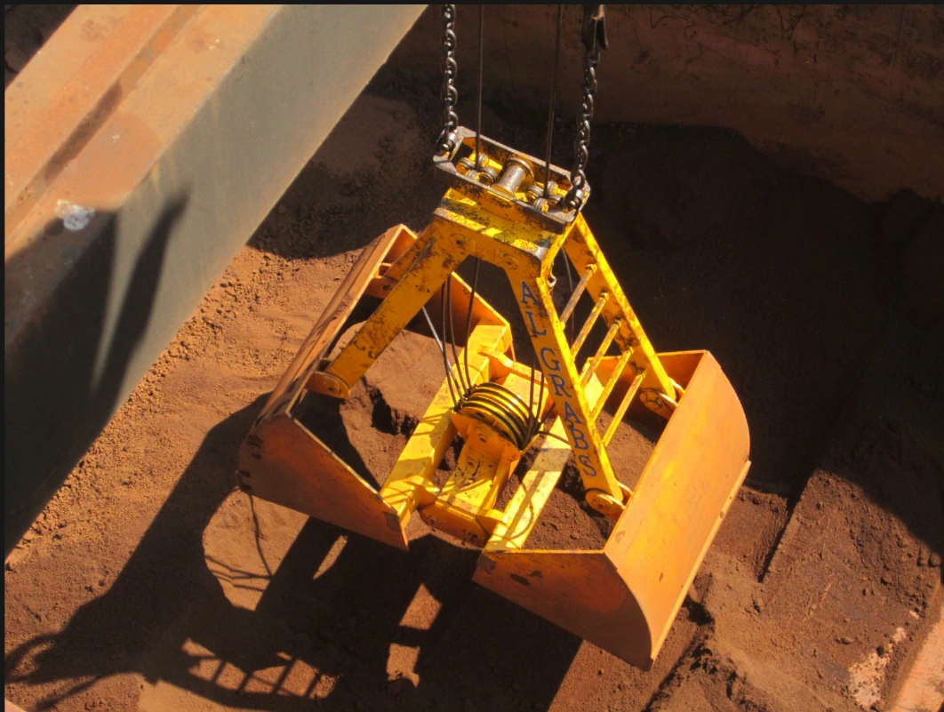 Orange Peel Grab for Scrap Handling Mechanical clamshell working